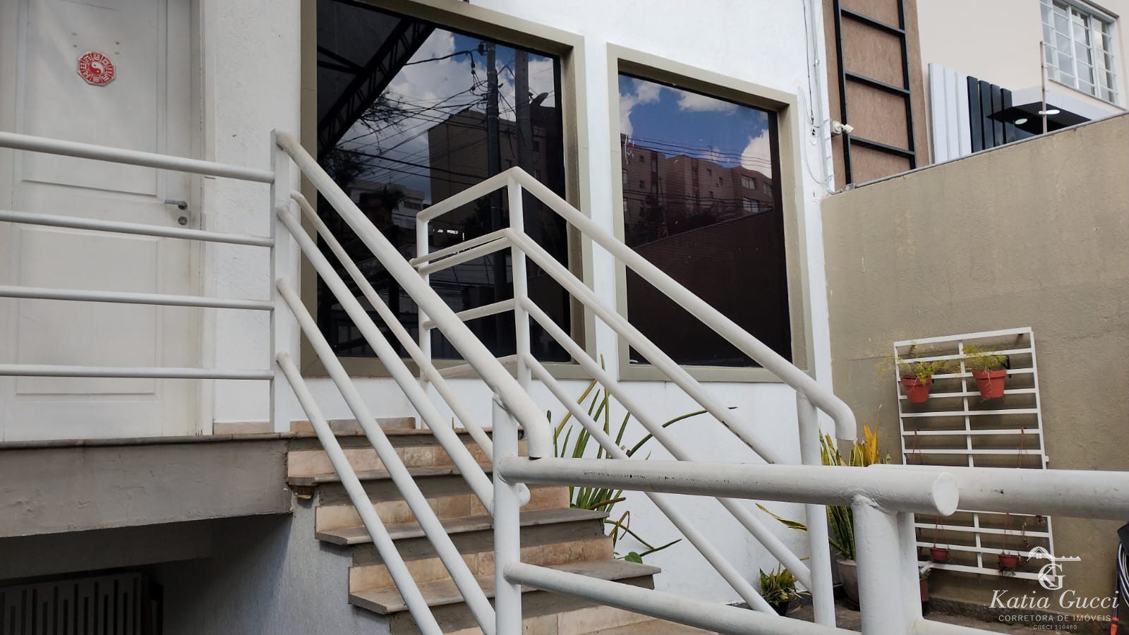 6e81903e-c200-4778-a885-24a92af2d709