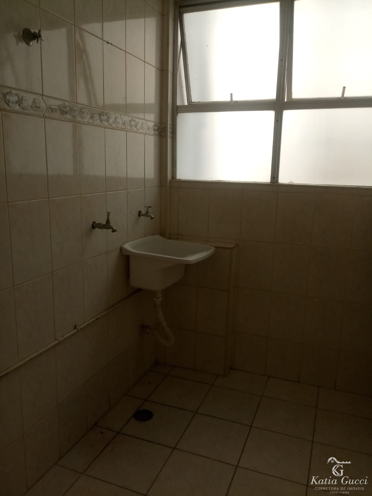 b3f75009-1311-4e54-aaf6-3133c5f86b94