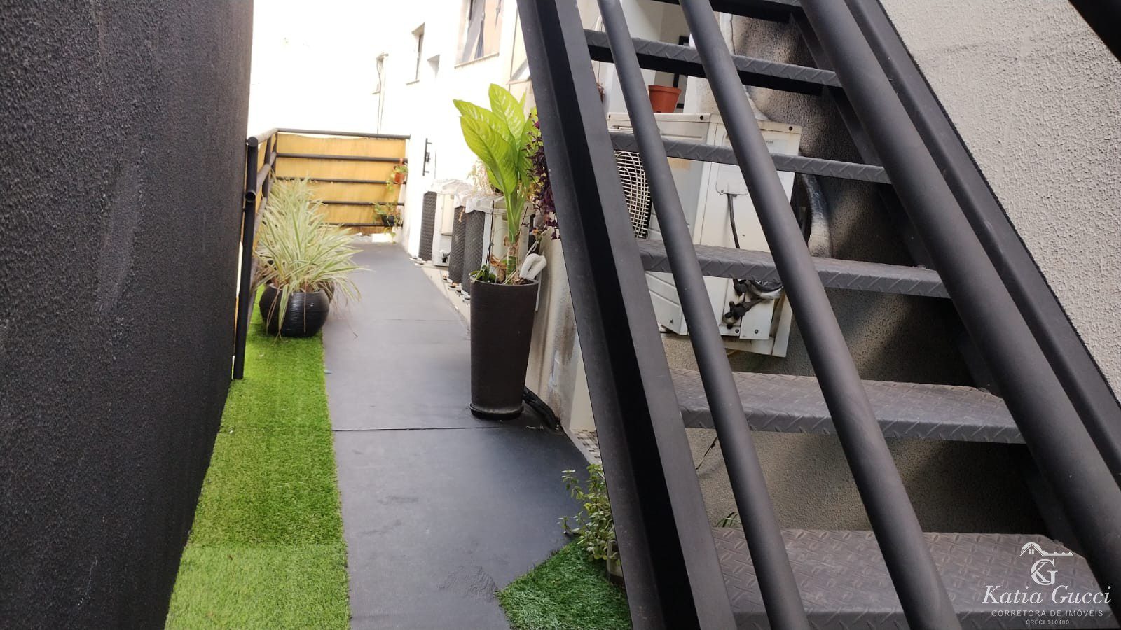 b9f1293c-d522-4fcc-988b-8c5ebab1a9d3