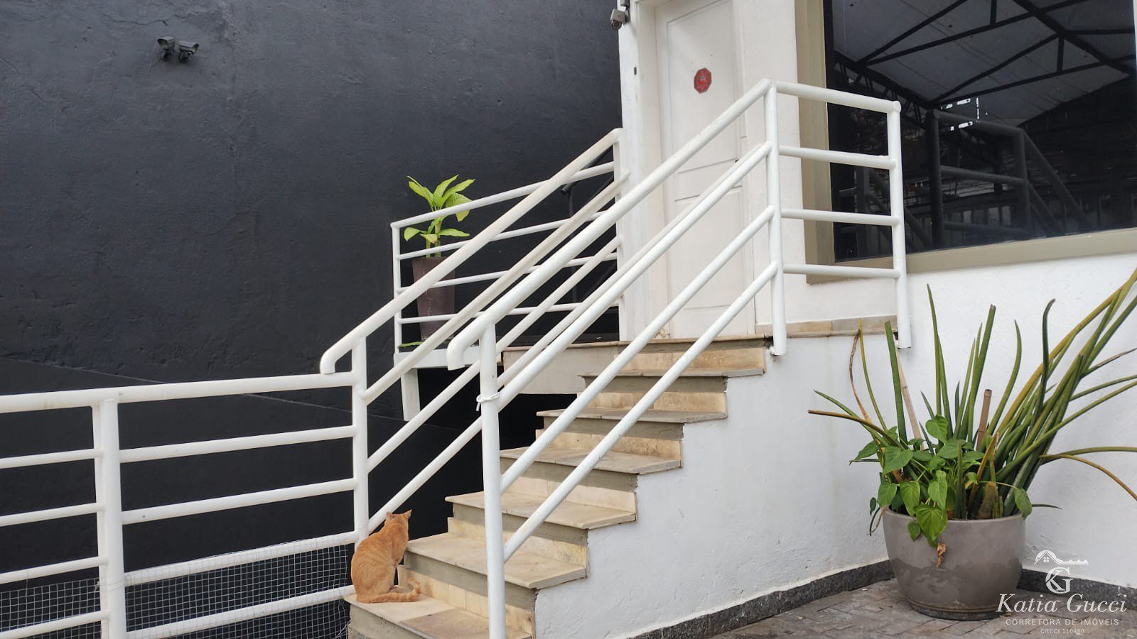 e159e2f3-9dcb-4d9c-8259-22d403005d67