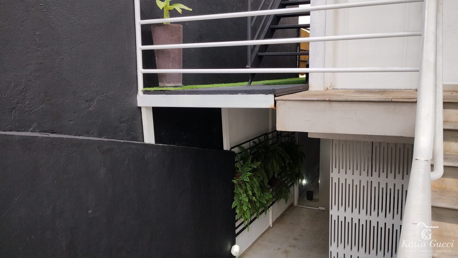 fdc6406e-4ca9-447f-a8a1-15678d505040