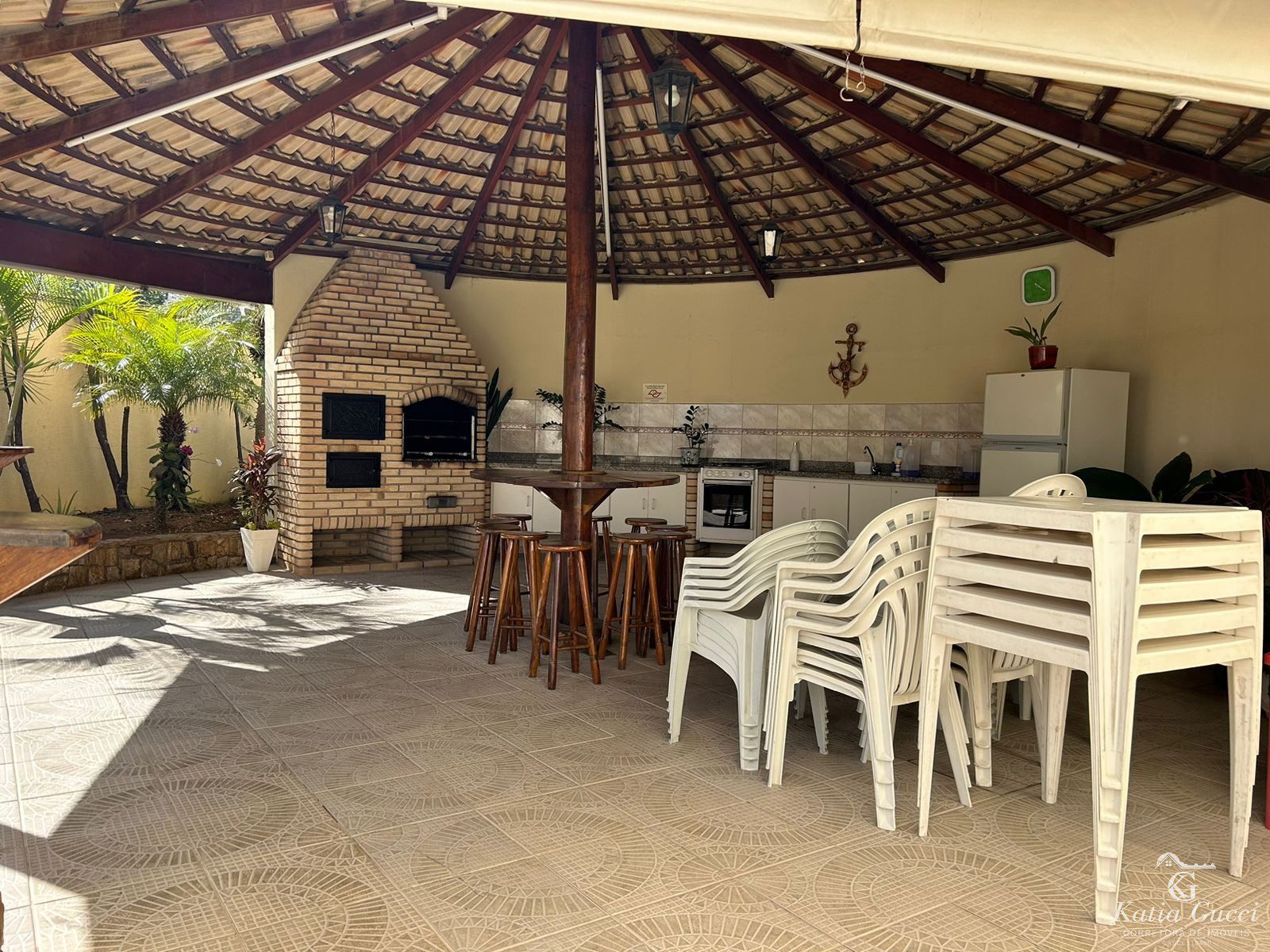 45b38649-b7f0-4094-b330-f82129f2ff6e