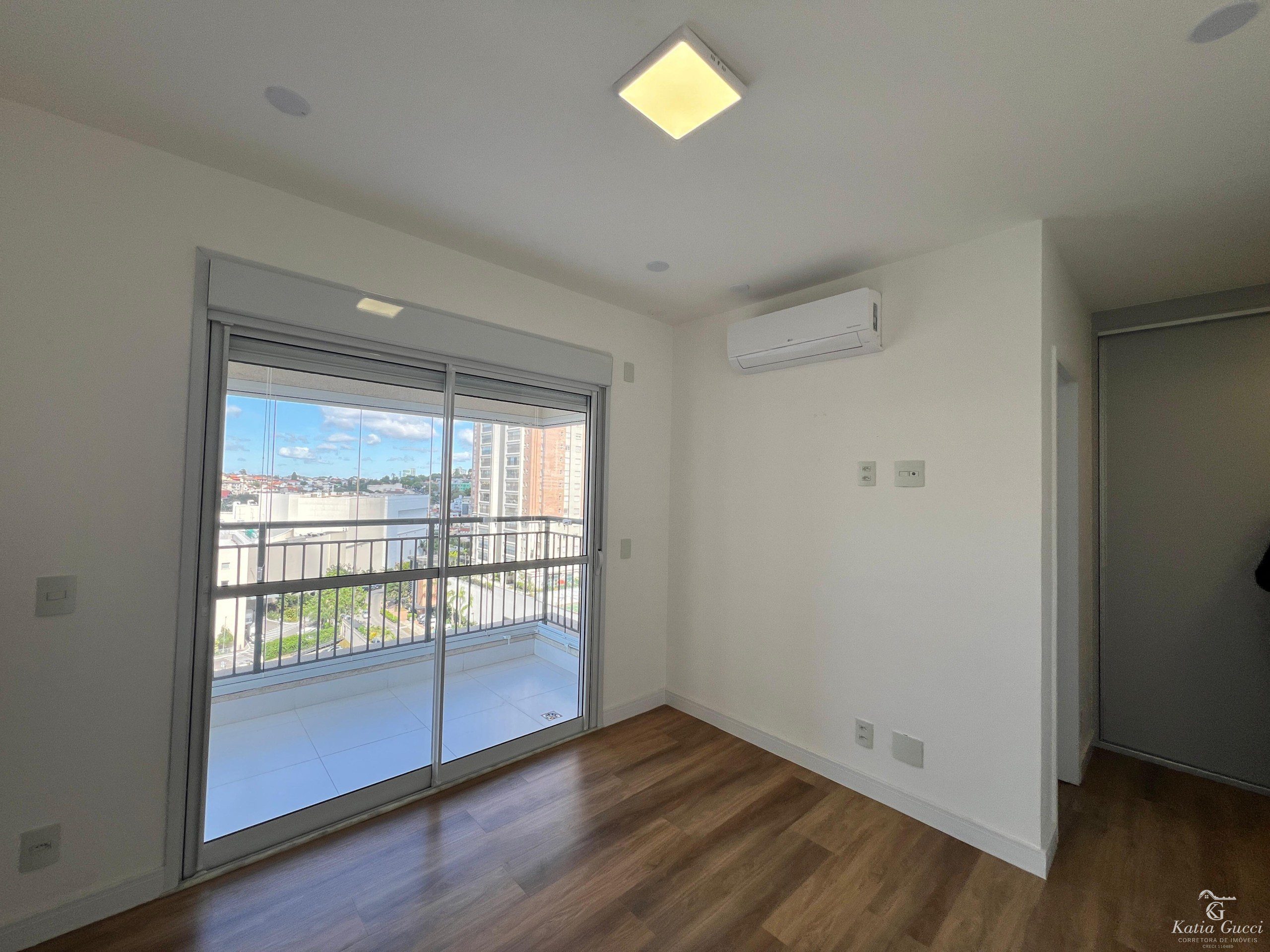 5590deab-727e-4cdf-a156-6f6eb87396cf