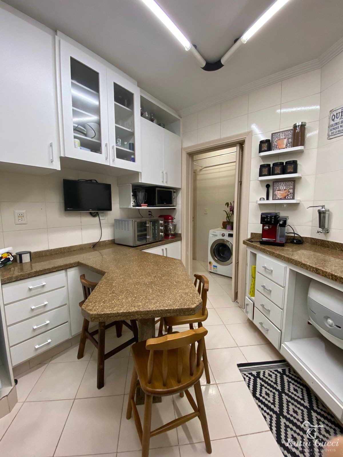 65f89c29-695a-4ff2-8afc-17b779b7eec6