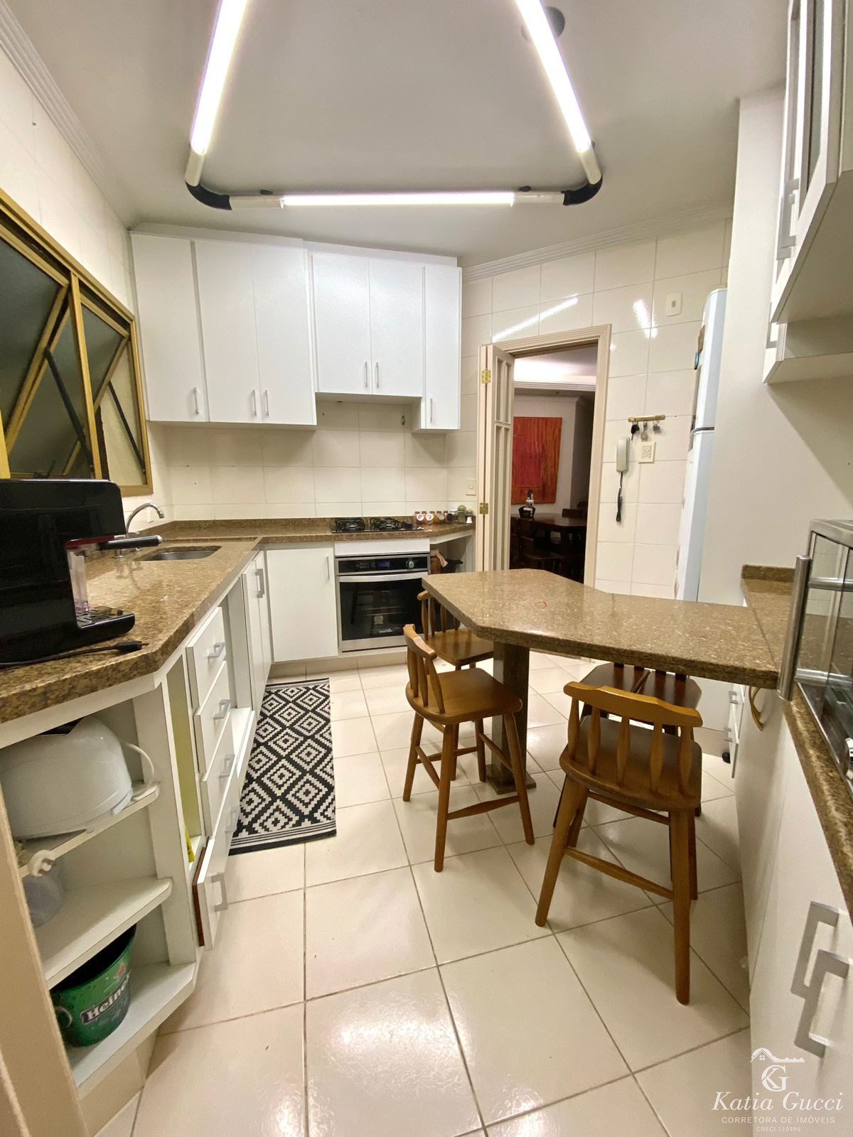 6a43280e-372c-47c2-bf1c-9aa7b951e747