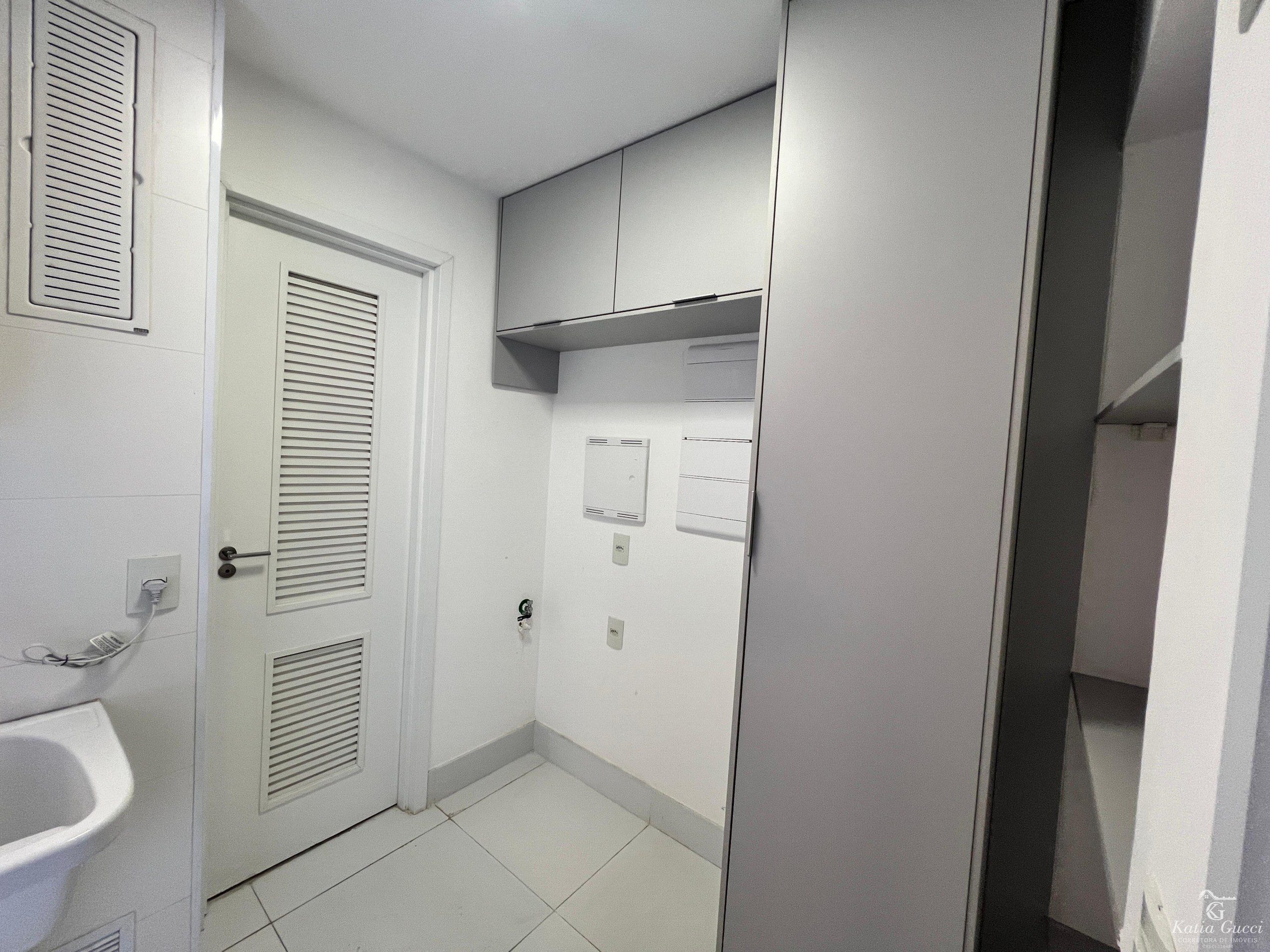 a1120177-a1a7-45ef-afb5-7c9a0988605f